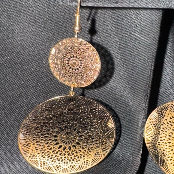 DOUBLE DREAMCATCHER DISC DROP EARRINGS GOLD TONE STUNNING - Picture 9 of 10